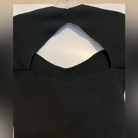 Pretty Little Thing Med. Rib fitted crop top sweater. - Picture 2 of 5